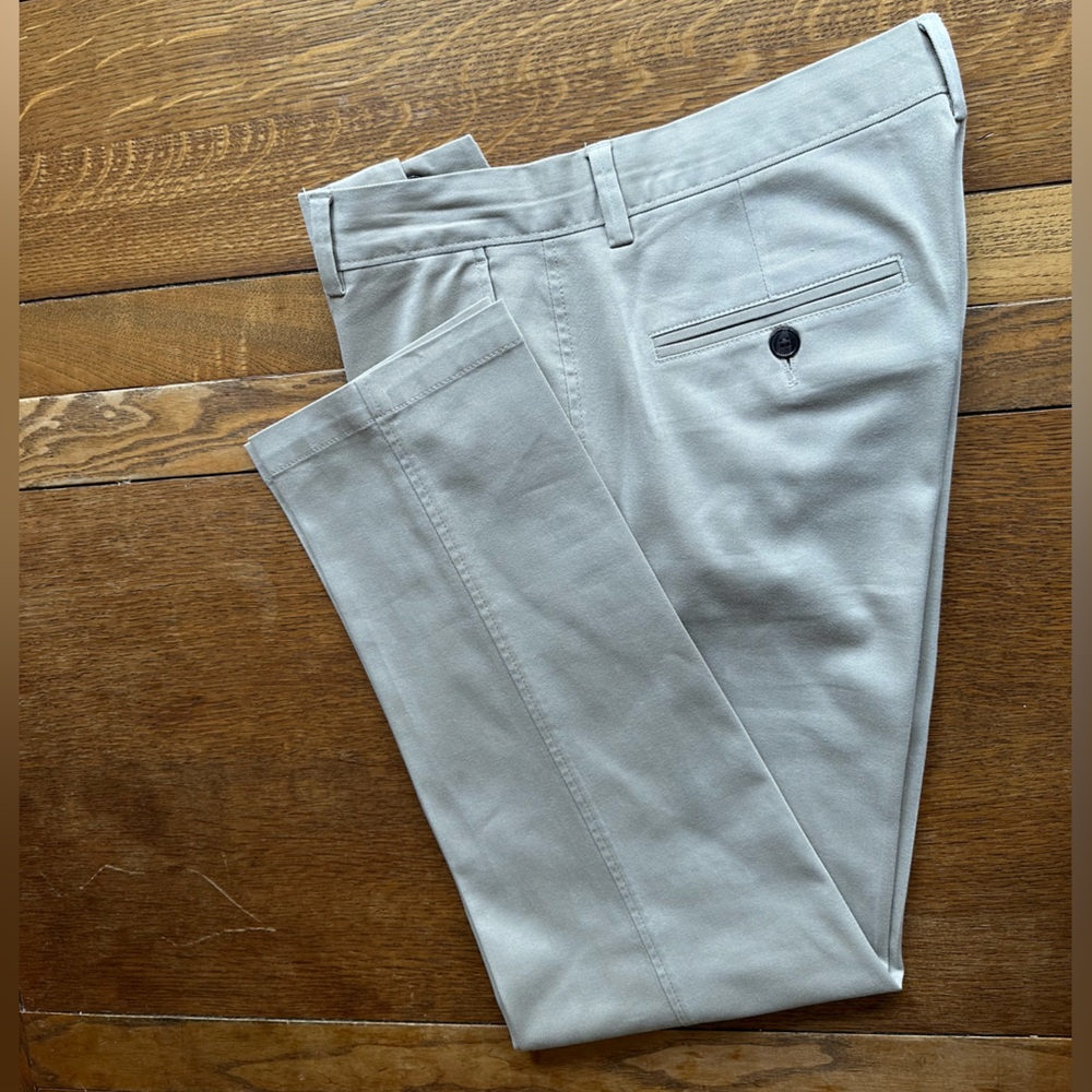 Kenneth Cole Reaction Khaki Dress Pants 32x29 - Picture 3 of 6